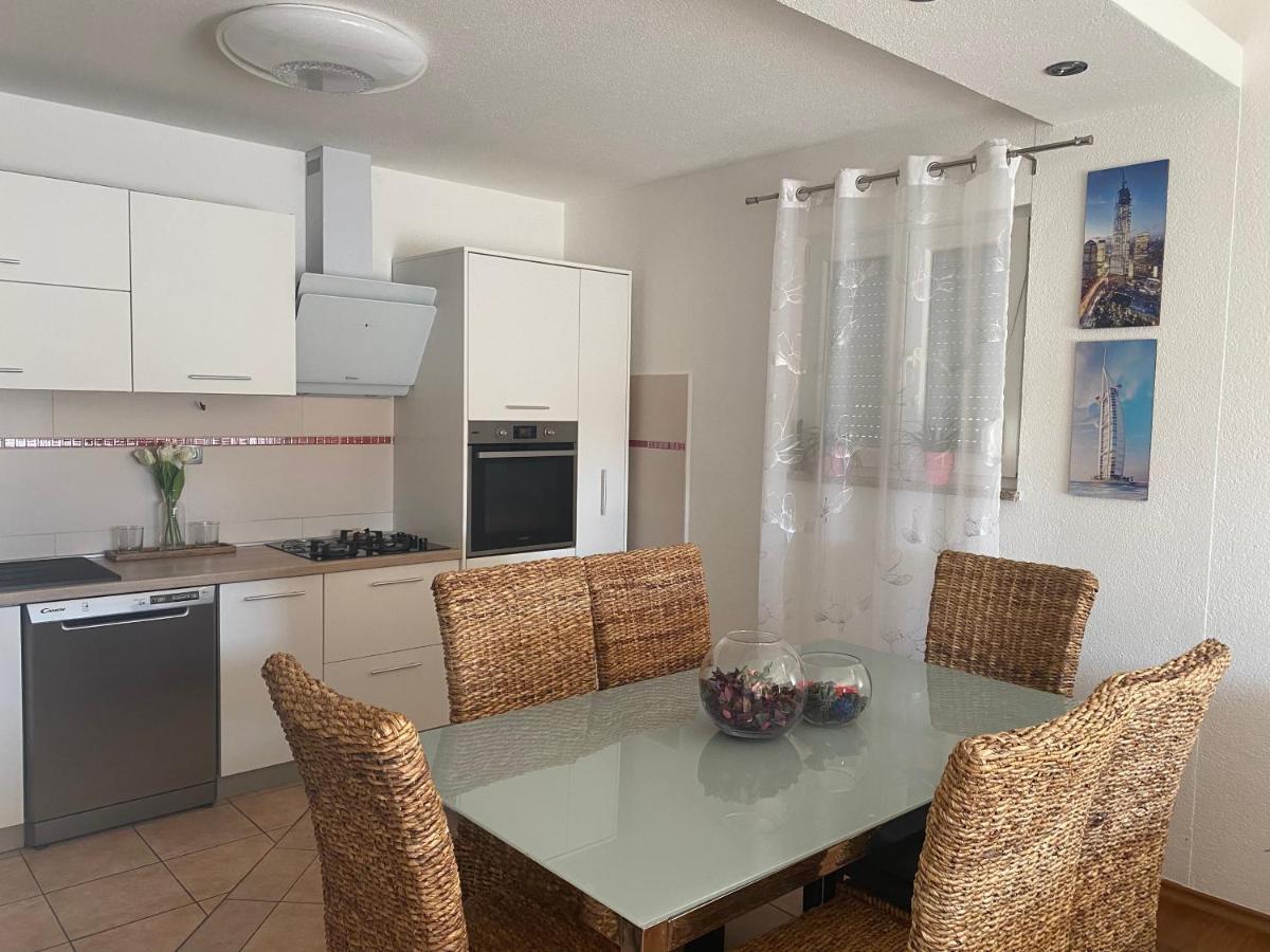 Apartment Tina Рогозница Экстерьер фото